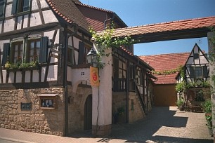 Heuchelheim-Klingen (c) Peter J. Feldmann